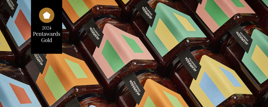 Frascos de mermelada con diseño de packaging moderno y geométrico por Tridimage, con etiquetas coloridas y abstractas, premio Pentawards 2024 Oro en la sucategoría Diseño con Propósito.