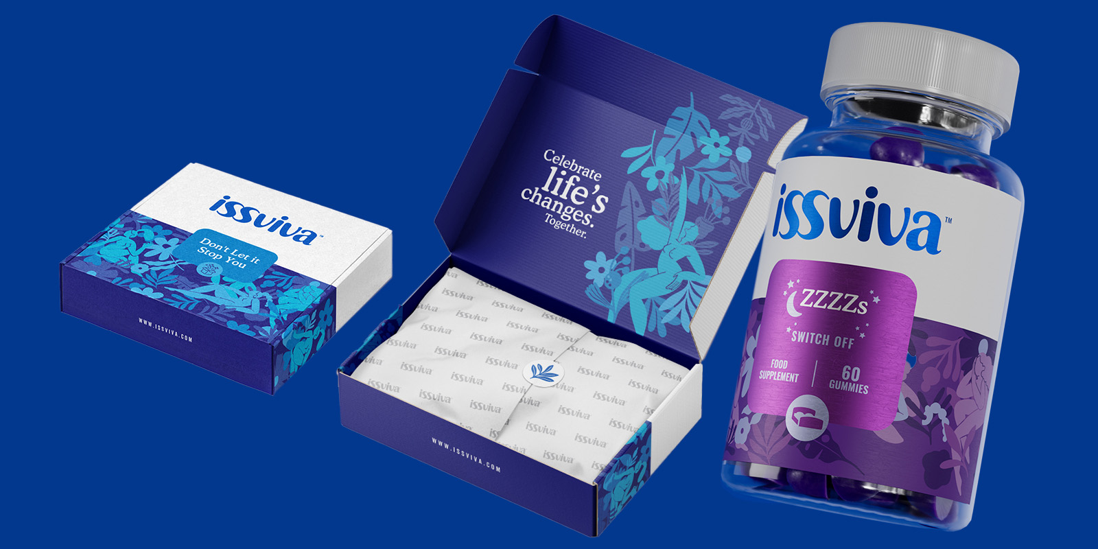 Dos cajas y un frasco de suplementos Issviva sobre un fondo azul, destacando diferentes productos de la marca. Diseño de packaging por Tridimage.